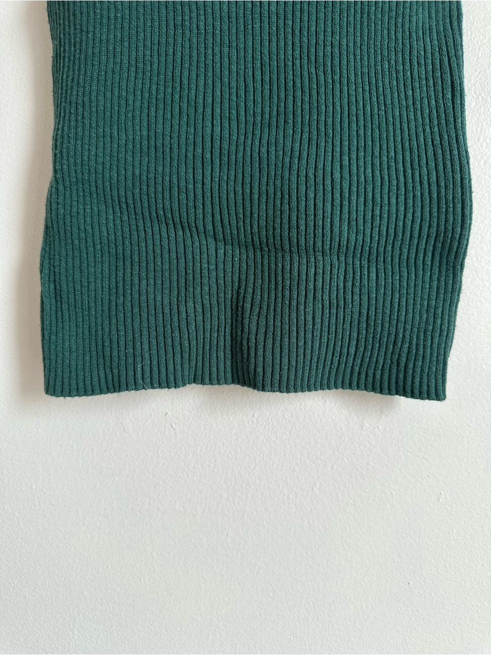 GAP Dark Green Ribbed Tank - Picture 4 of 6